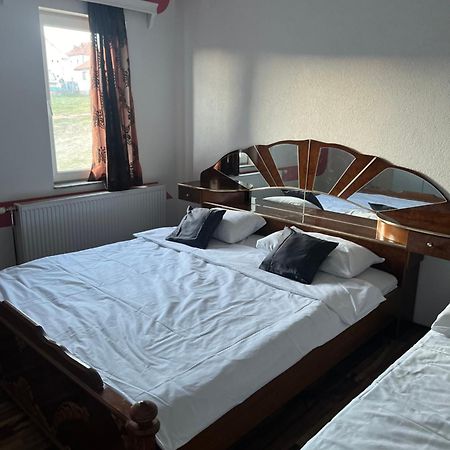 Guesthouse Vanilla Sjenica Buitenkant foto