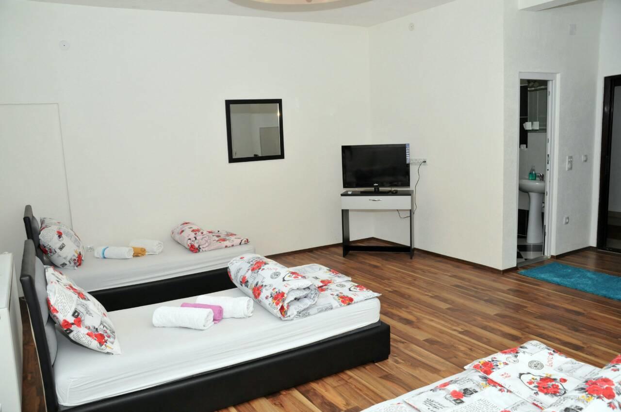 Guesthouse Vanilla Sjenica Buitenkant foto