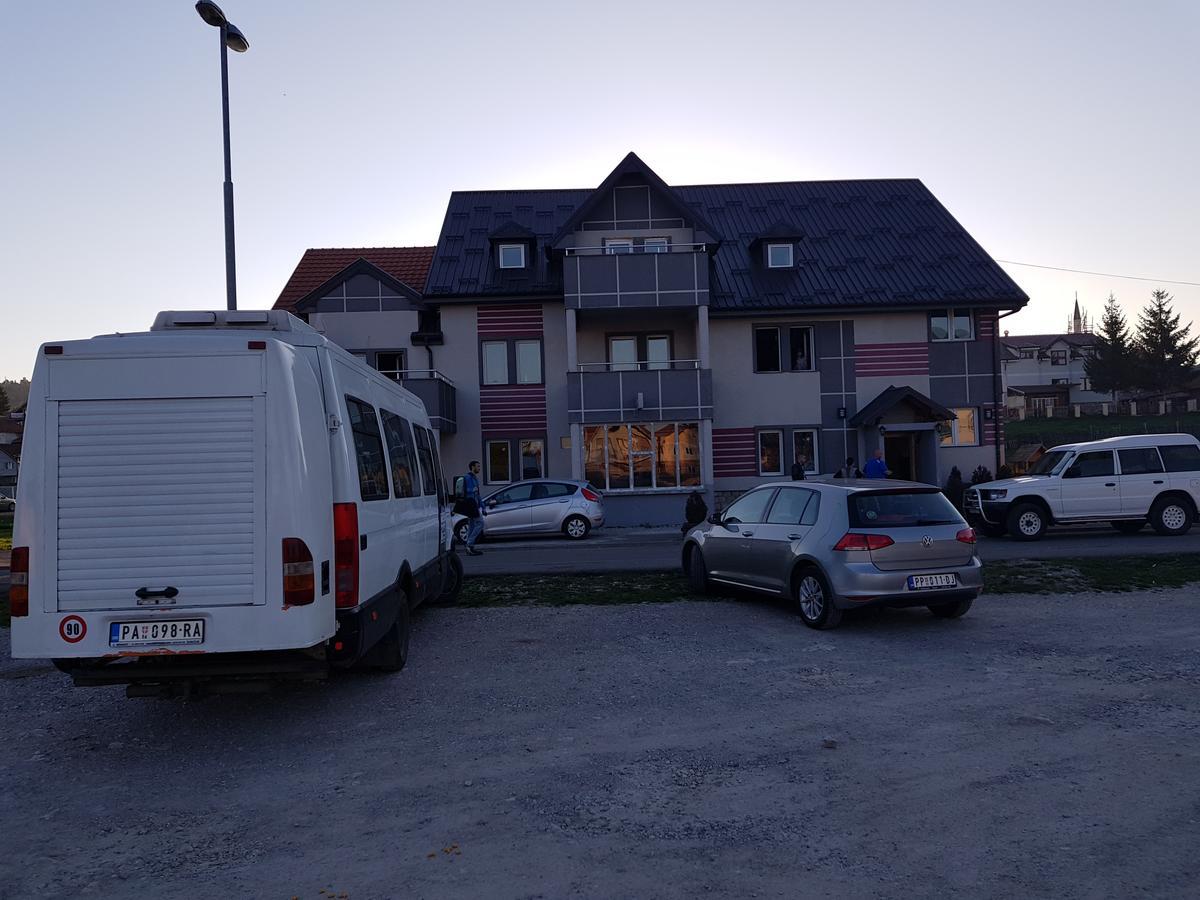 Guesthouse Vanilla Sjenica Buitenkant foto