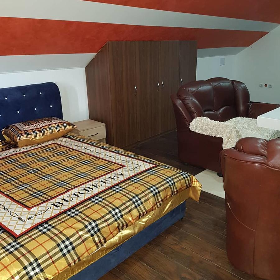 Guesthouse Vanilla Sjenica Buitenkant foto